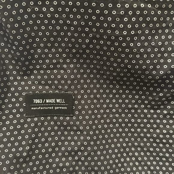 7Diamonds Medium button down - Picture 4 of 4